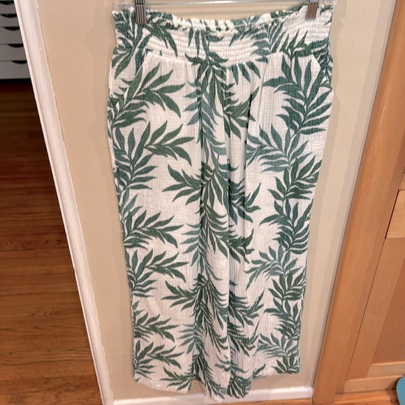 Green Palms PJ Pants on White Gauze PJ Smocked Waist Tropical Lounge or Sleep - Picture 3 of 4